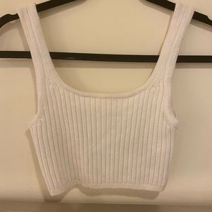While knit cropped tank
